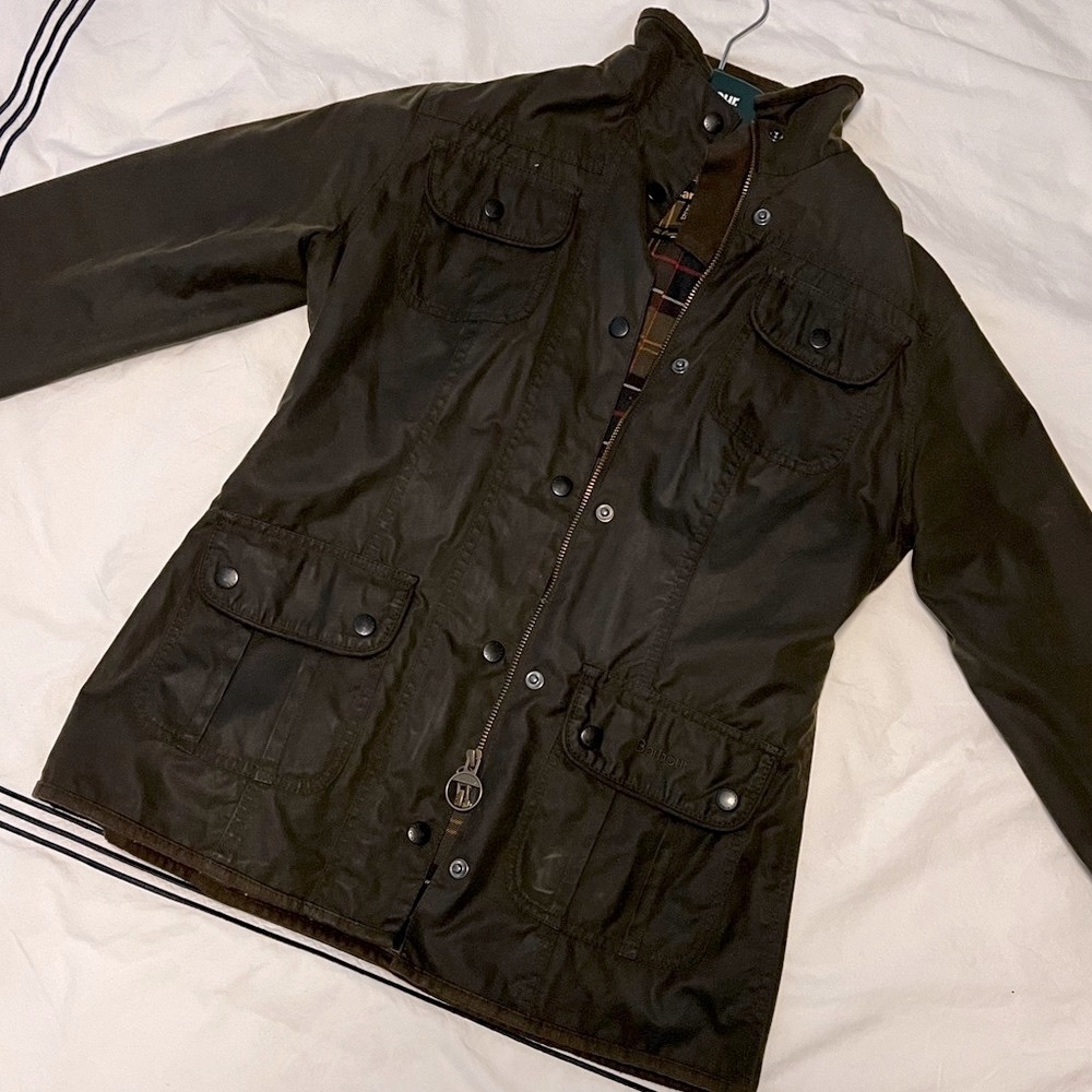 Women’s Barbour Jacket Size 4 US / 8 UK in Dark Green